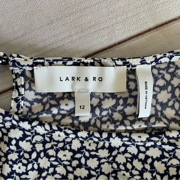 Lark & Ro Floral Liquid Knit Dress Women’s 12 Navy White Slinky Fit & Flare EUC - Picture 2 of 13